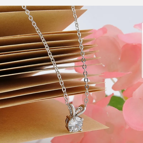 New Silver RHINESTONE round white crystal necklace - Picture 2 of 9